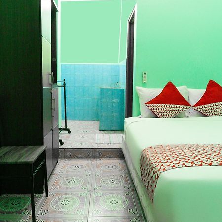 Oyo 3095 Semarapura Homestay Makassar Dış mekan fotoğraf