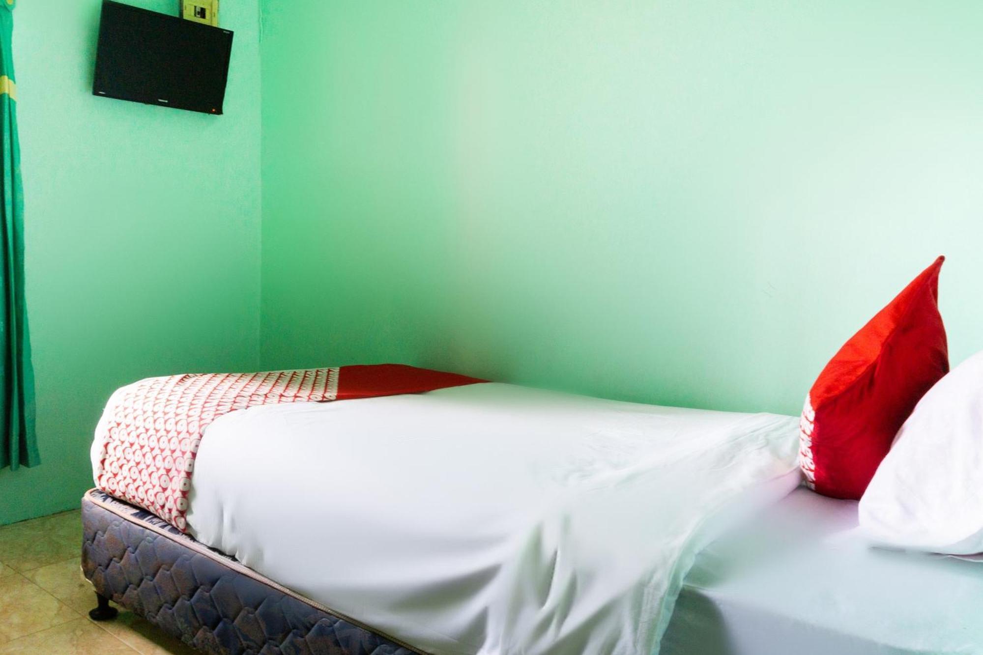 Oyo 3095 Semarapura Homestay Makassar Dış mekan fotoğraf